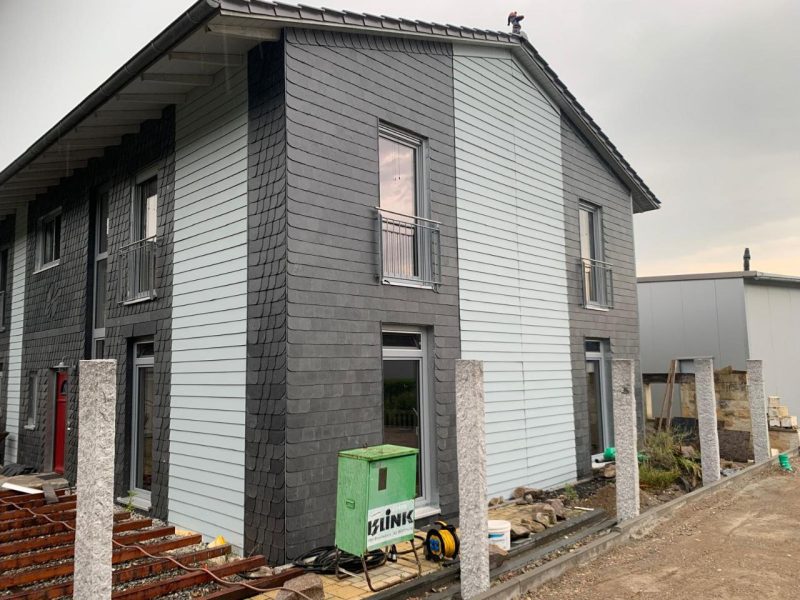 Hausfasade-renovierung-erneuerung_Dachdecker_Rixen-Dach_Dachdeckerei_Moos-am-Bodensee