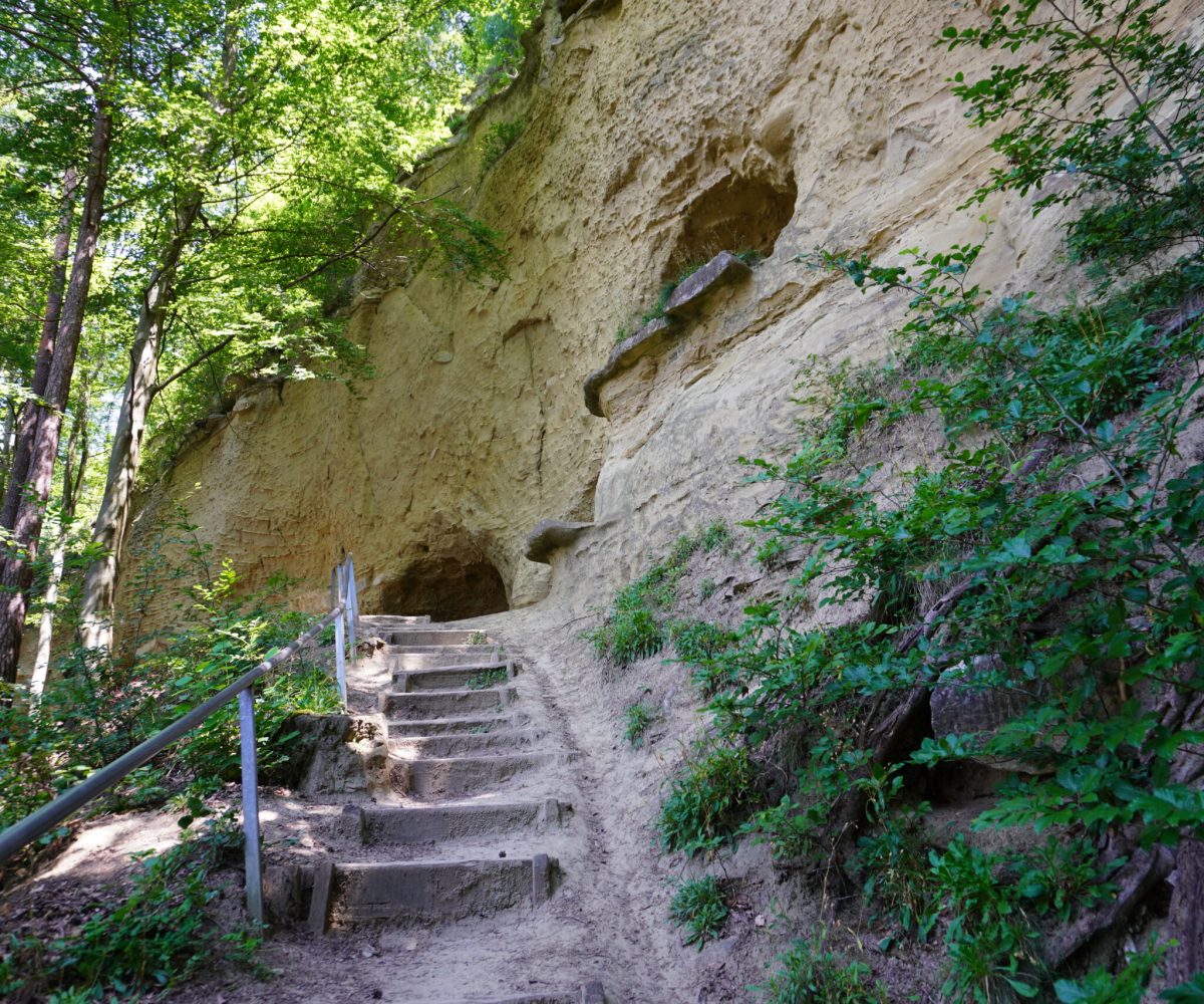 Die Heidenhöhlen bei Stockach in Baden-Württemberg in Deutschland